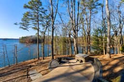 Gatsby Luxury Lake Lanier